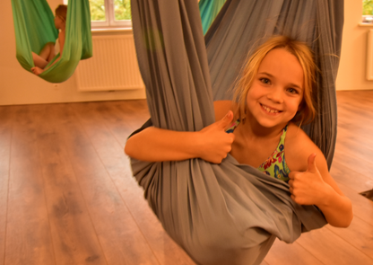 ouder kind aerial yoga | zondag 10u-11u