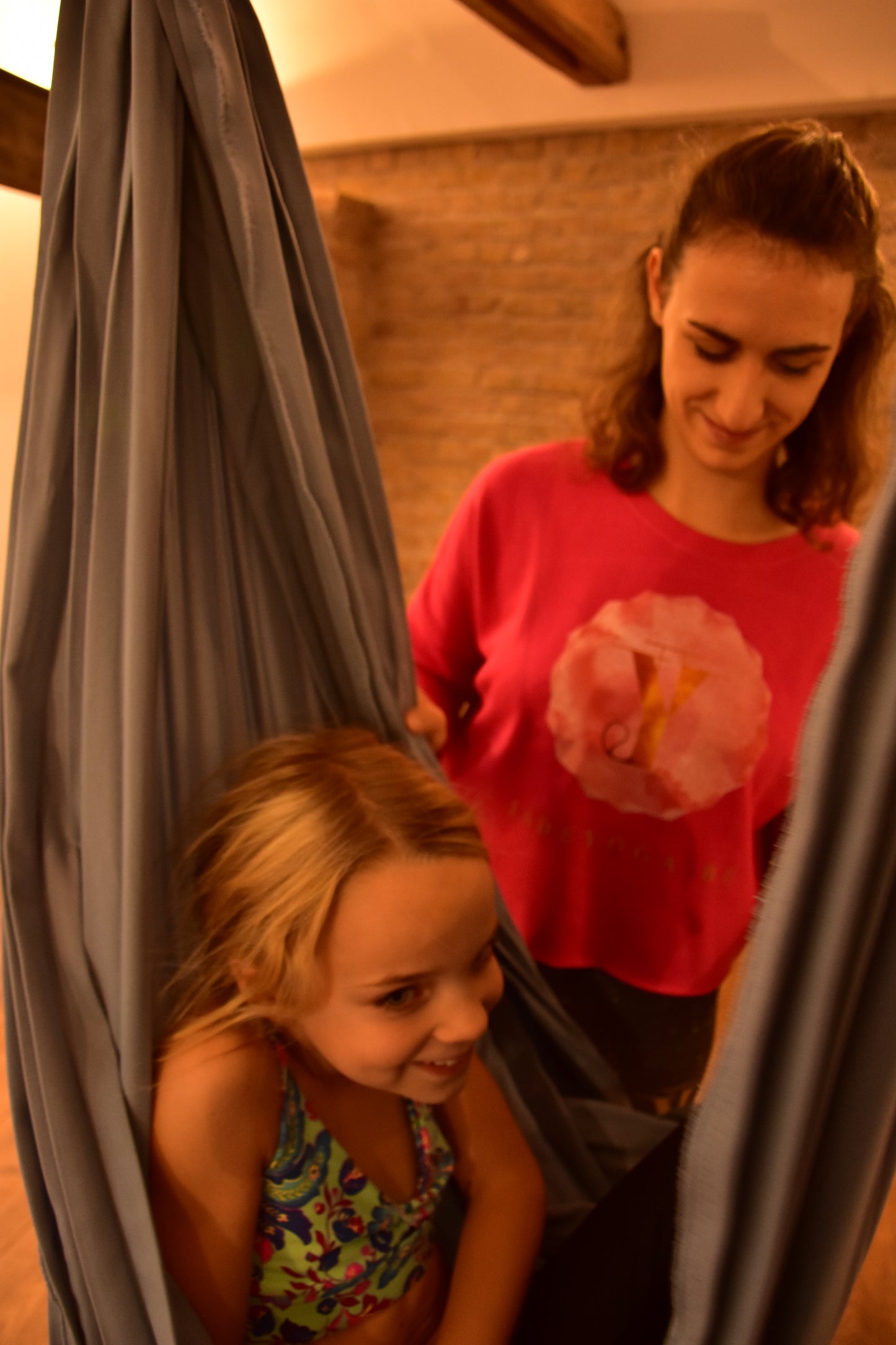 ouder kind aerial yoga | zondag 10u-11u