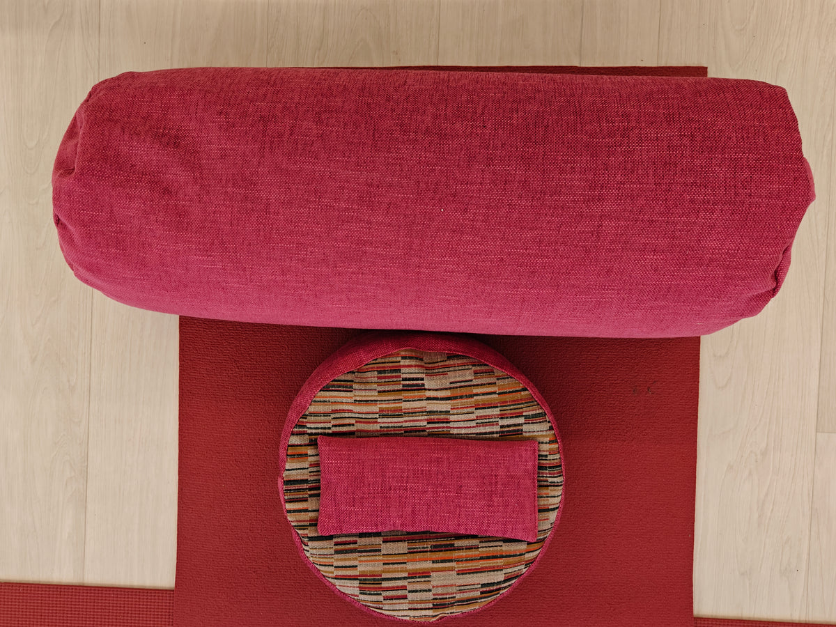 Handmade & mindful | bolster, meditatiekussen, oogkussen