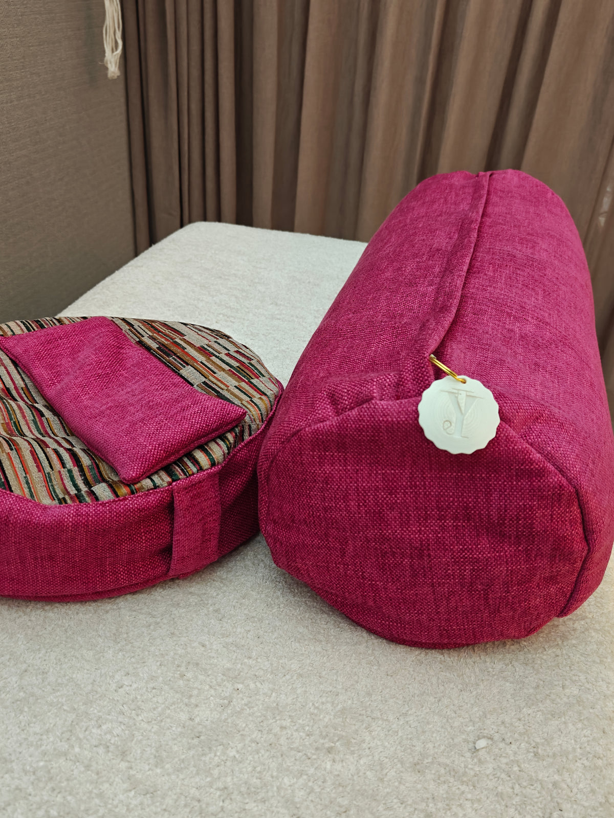 Handmade & mindful | bolster, meditatiekussen, oogkussen